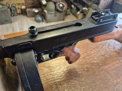 Denix model of 1928 Tommy Gun