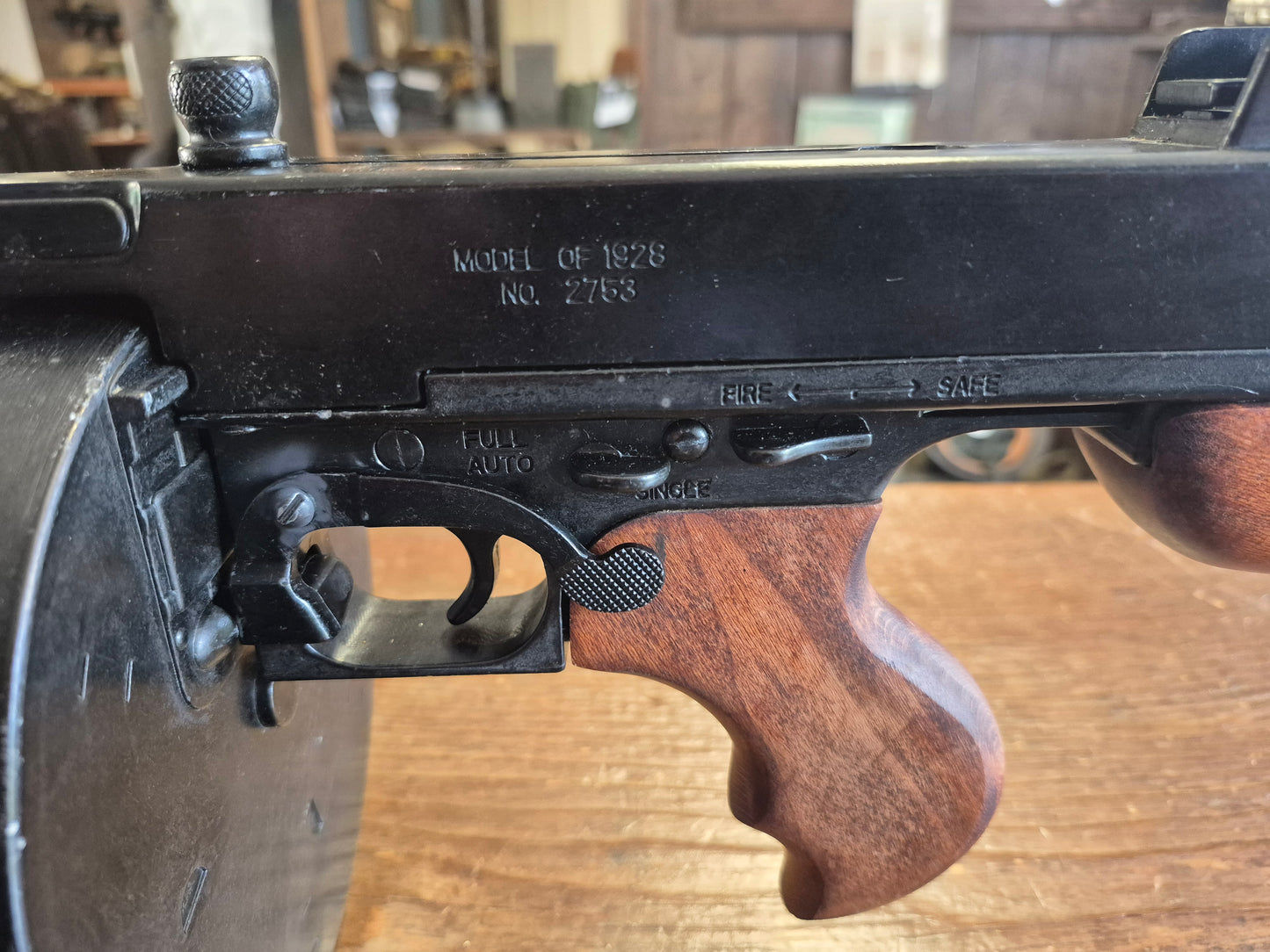Denix model of 1928 Tommy Gun