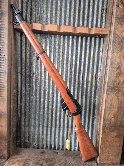 RAF CONTRACT Lee Enfield No4MkII with bayonet and scabbard!